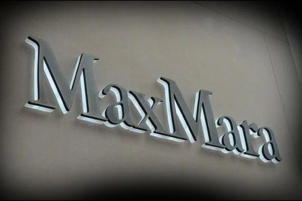 lettres relief semelle débordante